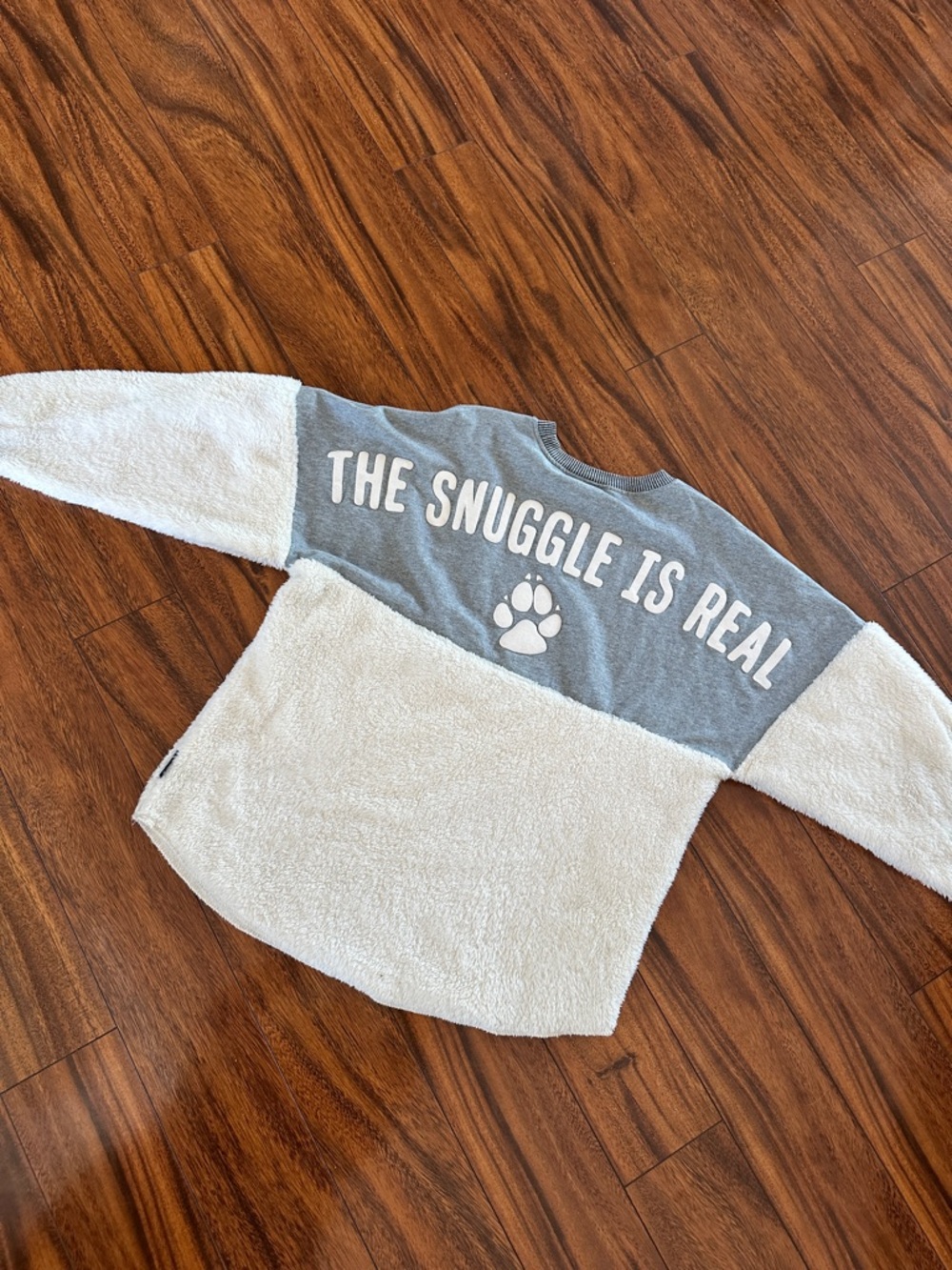 Spirit Jersey Gray Crewneck Sweatshirt - Small from Great Wolf Lodge